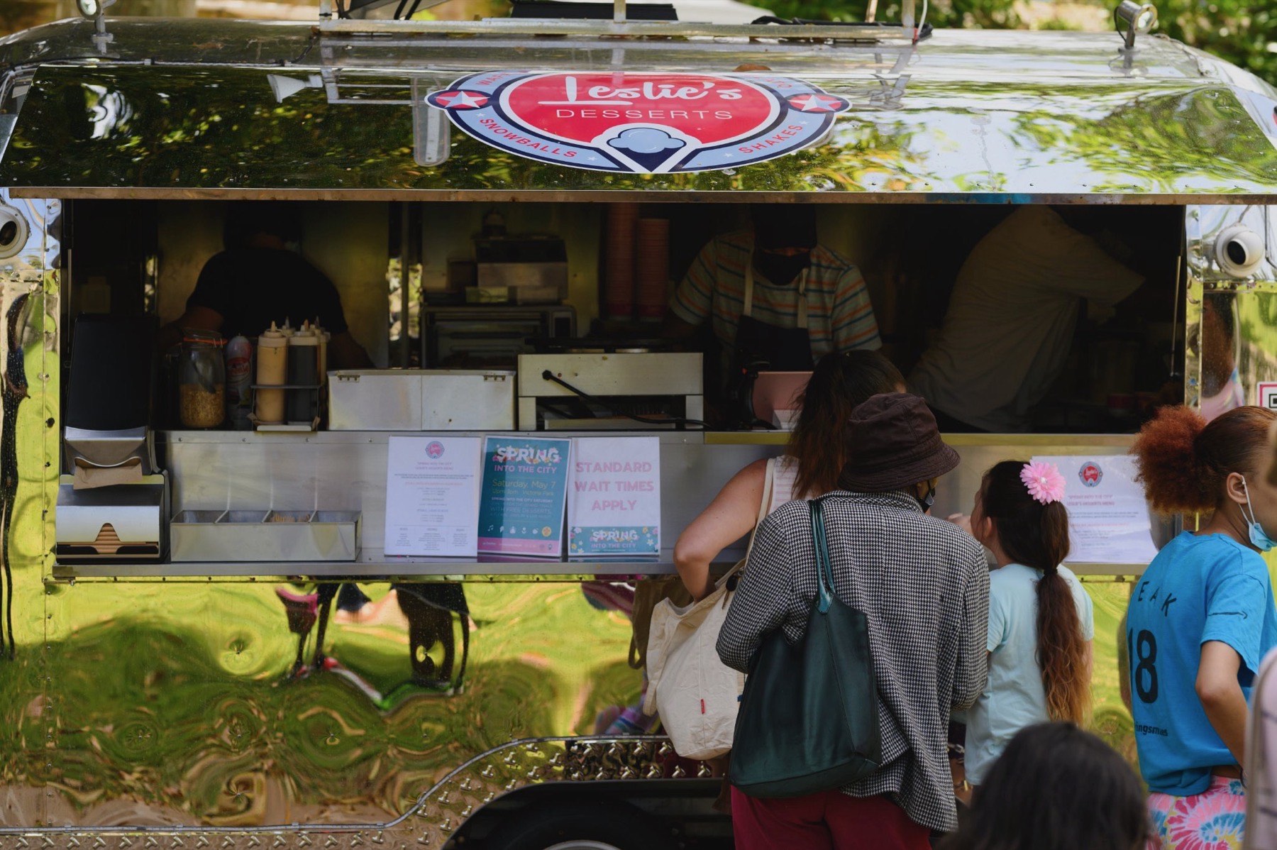 The Leslie's Desserts truck in Victoria Park, Hamilton